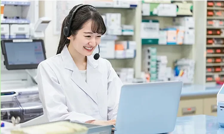 オンライン診療を実施する女性医師